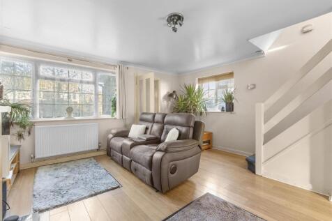 35 Deangarden Rise, HP11 1RF-6.jpg