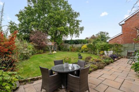 7 Beconsfield Close_6.jpg