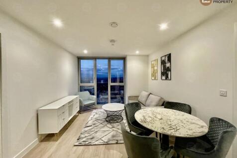 **Available from 17th Sep**Stunning two-bedroom, two-bathroom apartment on the 19th floor of Affinity Living Riverview - one of Manchester's most desirable modern developments, offering river views, e