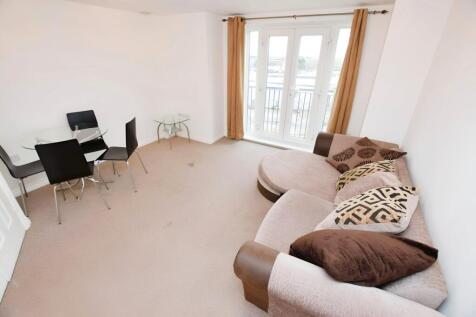 DEPOSIT FREE OPTION AVAILABLE | AVAILABLE 17TH AUGUST | FULLY FURNISHED | SECURE ALLOCATED PARKING | JULIETTE BALCONY | BILLS PACKAGE AVAILABLE FOR STUDENTS AT ADDITIONAL COST Fusion is a distinctive