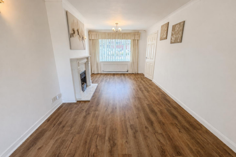 OPEN PLAN LOUNGE / DINING AREA