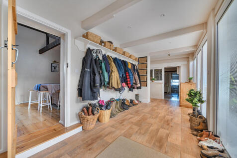 1383937-11-691f3c...