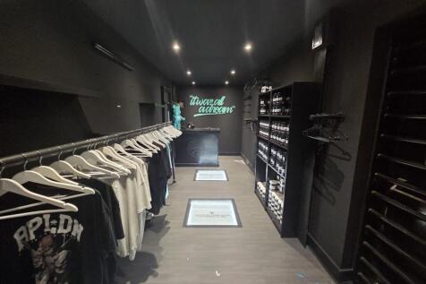 WhatsApp Image 20251001 at 124435_6638377e.jpg