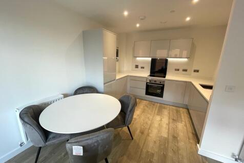 Dinign area pic 2.jpg