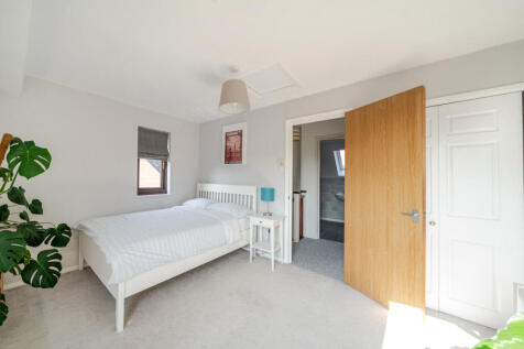 1340720-7-689ef48...