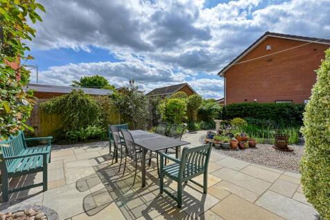 12 Millfields Way-10.jpg