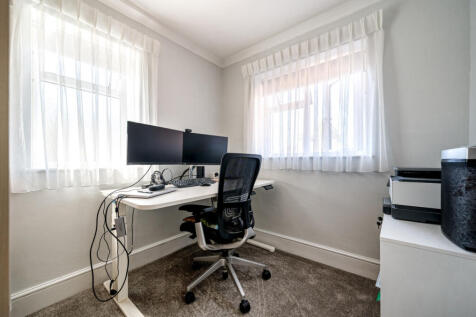 1317352-22-686fa2...