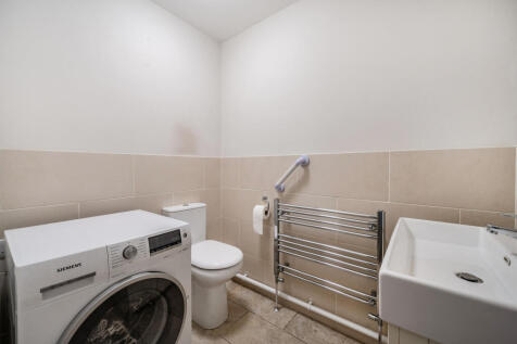 Guest Cloakroom/Utility Room
