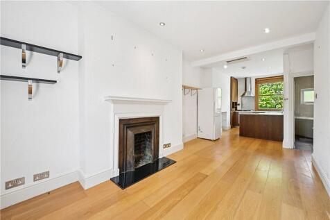 A well-presented one-bedroom apartment on the second floor of a handsome period building on Pembroke Road, W8. Measuring approximately 468 sq ft, this bright and airy flat features an open-plan living