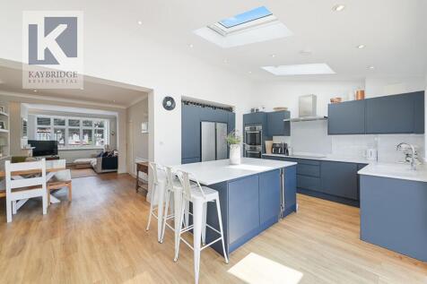 Bridgewood Road, Worcester Park - KT4 8XS