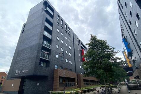 AVAILABLE AUGUST. Philip James Manchester is proud to present this excellent one bedroom apartment on the 5th floor within the Potato Wharf development in the heart of Castlefield. The property comes