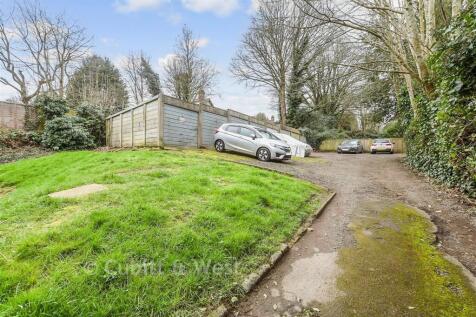 Driveway/Parking