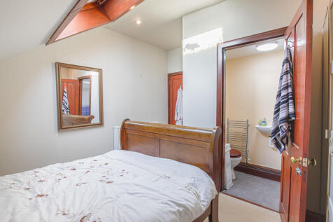 MasterBedAngle2