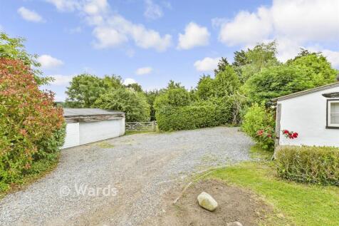 Driveway/Parking
