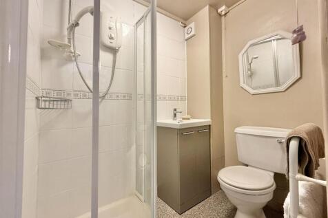 Downstairs Shower Room.jpeg