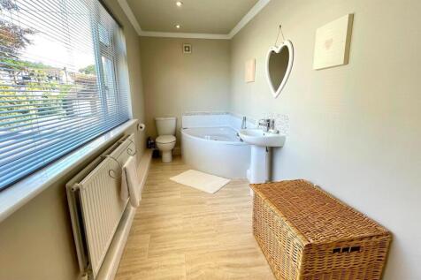 3-PIECE EN-SUITE BATHROOM