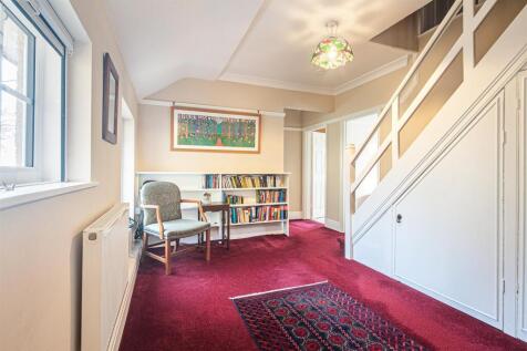 6 bed, 3 bath Detached in Sheffield - Photo 27