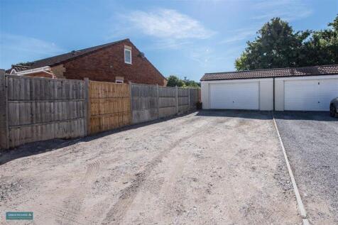 Garage/Parking
