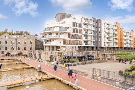 Furnished 3-bed riverside apartment for max 2 tenants. Modern open plan living, balcony, secure entry, lift, and river views. Available June. Close to transport and amenities.