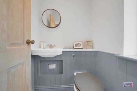 6 Bed, End Terrace, Silsden