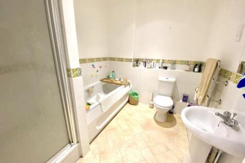 Bath and Shower Room