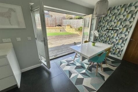 Bramleys Estate Agents - Abbey Close - Mirfield  (