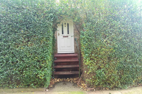 2 bed maisonette for sale Grove Road, Cockfosters