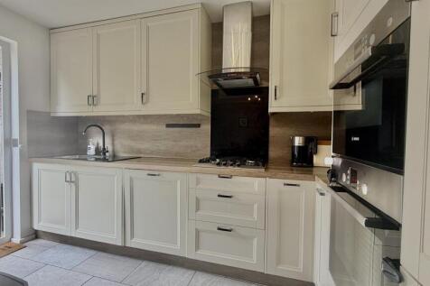 Kingsford Community, E6 House for Sale by Barrain
