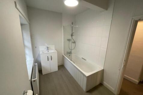 mill farm bathroom.jpg