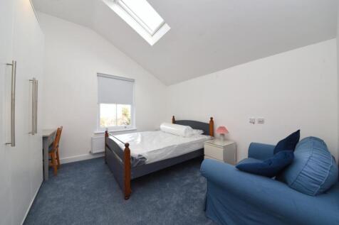 Room for rent in