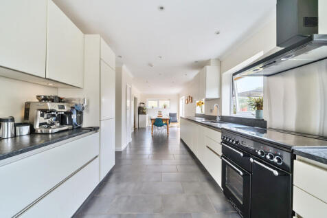 1313556-18-685c3d...