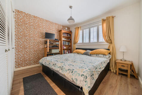 138049013691758c2b36b3arw1