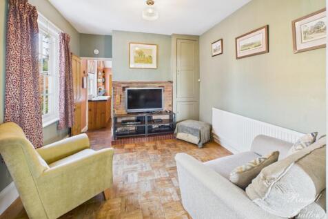 CAM01995G0-PR0357-STILL006