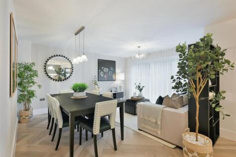 SILVER BIRCHES_SHOW HOME- (5).jpg