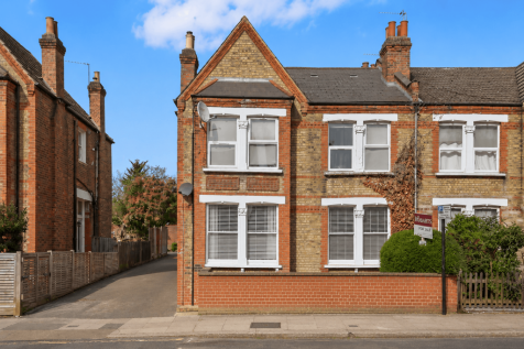 2 Bedroom Maisonette for Sale