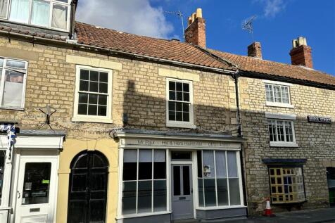 Shop to rent in pickering