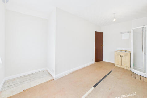 CAM03852G0-PR0437-STILL006