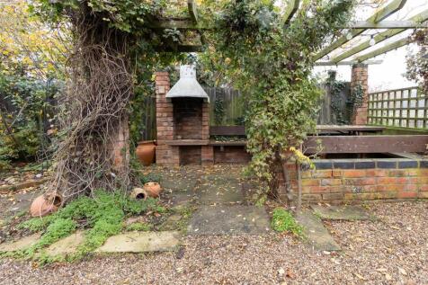 White Swan, 49 High Street