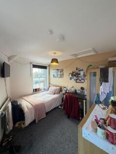 5 Bedroom Flat in BS2 8JR