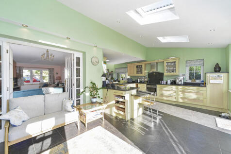 Kitchen Family room