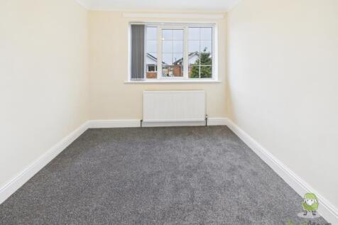 CAM04233G0-PR0047-STILL022