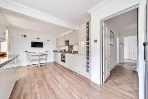 1305490-8-684970a...