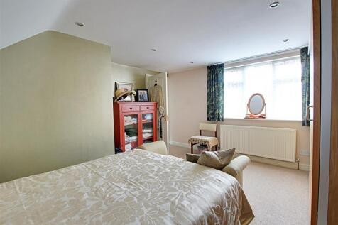 Main Bedroom 1.jpg