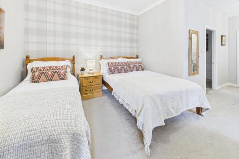 CAM03481G0-PR0115-STILL006