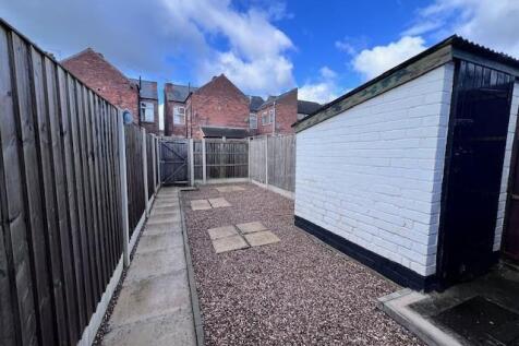 36 Friar Street garden.jpg