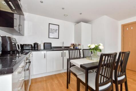 Kitchen/ Lounge/ Diner