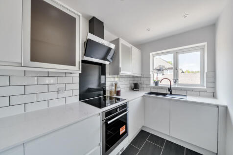 1317972-15-686270...