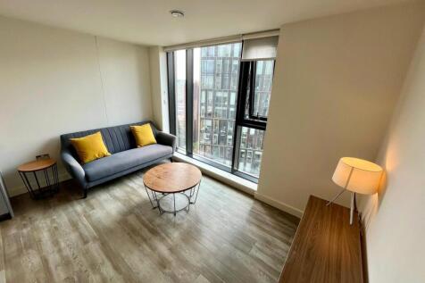 Brand new to the market is this 16th floor apartment offering views accross Birmingham City Centre in the highly desirable Bank development. Located in the Westside the apartment is the perfect locati