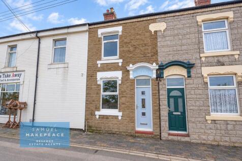 Two Bedroom Terraced Property with Modern Interio
