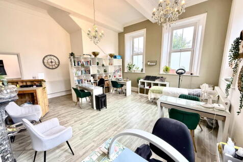 Office to rent in penistone